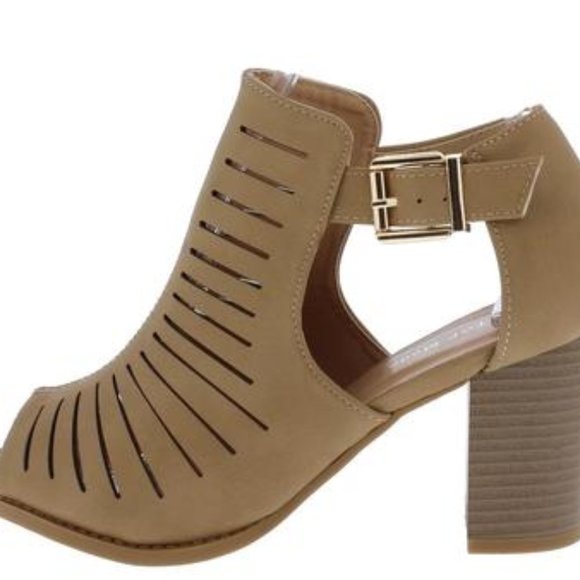 Finders Keepers Stacked Bootie - Picture 5 of 5